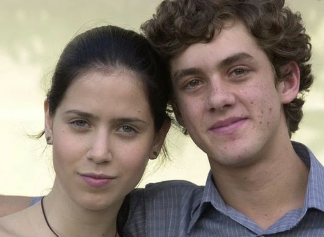 Mel Lisboa e Leonardo Miggiorin na minissérie Presença de Anita, de 2001 (Foto: Reprodução / Instagram )