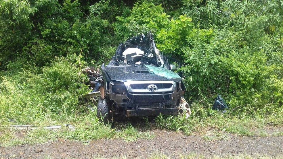 Condutor e passageira de caminhonete de Marau morreram em acidente (Foto: Jorge Martins/RBS TV)