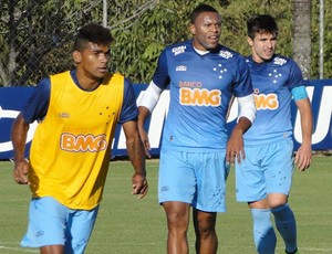 Com titulares fora de campo, Cruzeiro tem jogo-treino em reapresentação