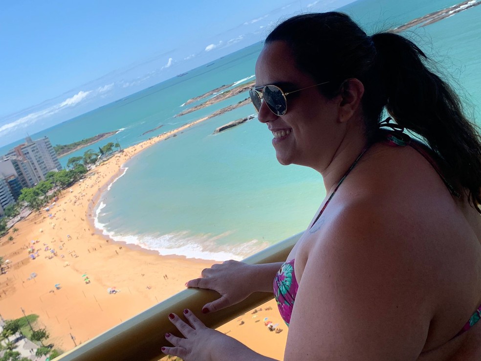 Julia Bittencourt trocou as passagens da lua de mel para uma viagem para a praia — Foto: Arquivo pessoal