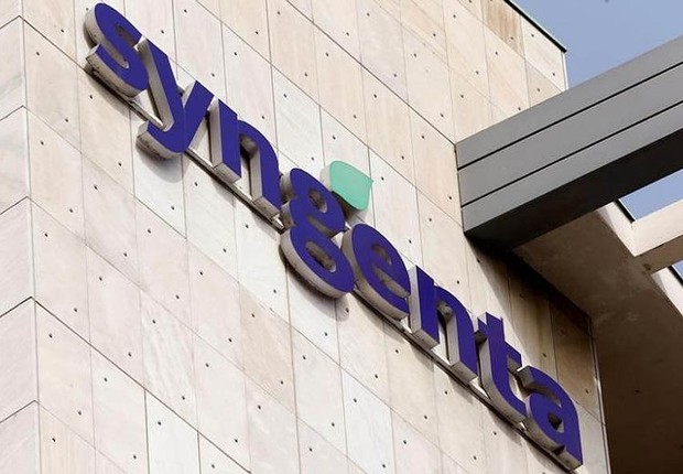 O logo da companhia suíça de agroquímicos Syngenta é visto na sede da empresa em Basel (Foto: Arnd Wiegmann/Arquivo/Reuters)
