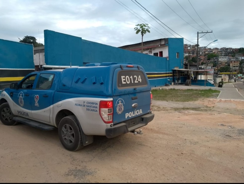 Galpão onde produtos eram comercializados, segundo a polícia, funcionava de fachada como um lava jato. (Foto: Divulgação/SSP-BA)