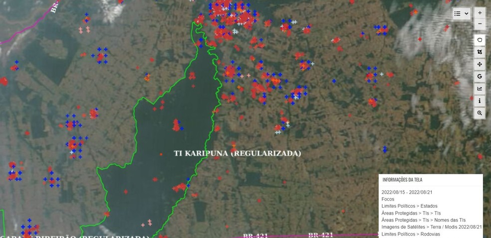 Focos de incêndio no entorno e dentro da Terra Indígena Karipuna no dia 22 — Foto: Inpe/Divulgação