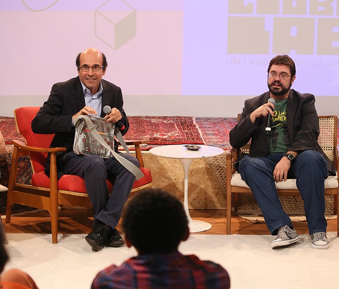 George Moura (à esquerda), autor de sucessos da TV, bate papo com o jornalista Rodrigo Fonseca (Foto: João Mello / Gshow)