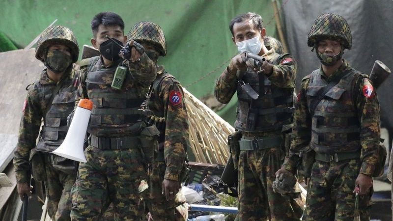 O Tatmadaw afirma estar preparado para enfrentar as pressões internacionais (Foto: EPA via BBC)