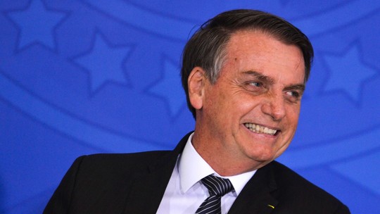 Resultado de imagem para Bolsonaro deve agradecer a Maia pela aprovação da reforma da Previdência na CCJ  24/04/2019 17h52 Atualizado há 3 horas