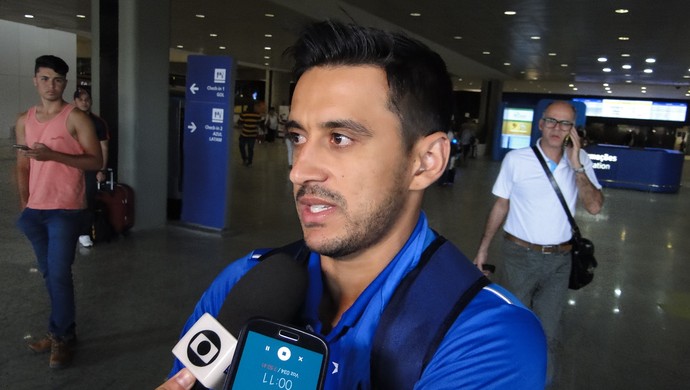 De volta a BH, jogadores do Cruzeiro se mostram confiantes para o clássico