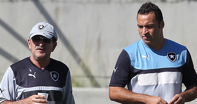 René e Daniel Carvalho treino Botafogo (Foto: Carlos Moraes / Agência O Dia / Estadão Conteúdo)