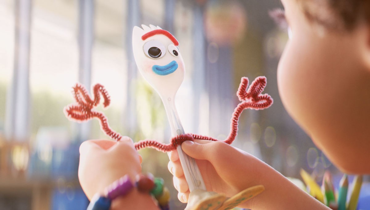 Em 'Toy Story 4', Bonnie cria o Garfinho no primeiro dia de aula no jardim de infância (Foto: Divulgação)