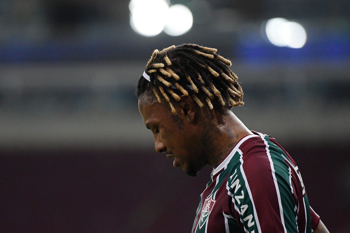 Abel Hernández será julgado pelo STJD nesta quinta e pode desfalcar Fluminense de um a seis jogos - Vimarsana News