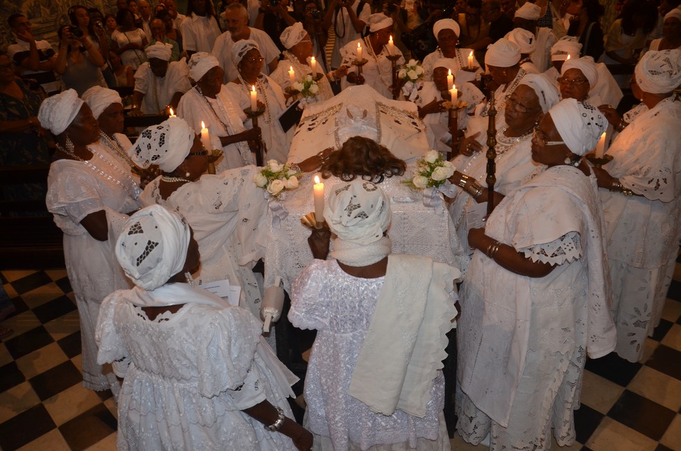 Mulheres que integram Irmandade da Boa Morte, durante festa na Bahia — Foto: Jomar Lima/Divulgação