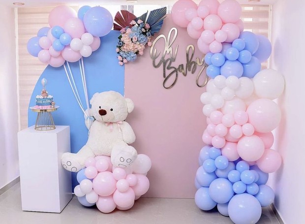 Arcos de balões embelezam qualquer evento e podem ser comprados pronto ou feitos em casa (Foto: Reprodução / Pinterest / Tamig84)
