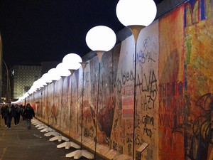 East Side Gallery é uma parte de Berlim em que o muro ainda está de pé  (Foto: Daniel Courtouke/VC no G1)