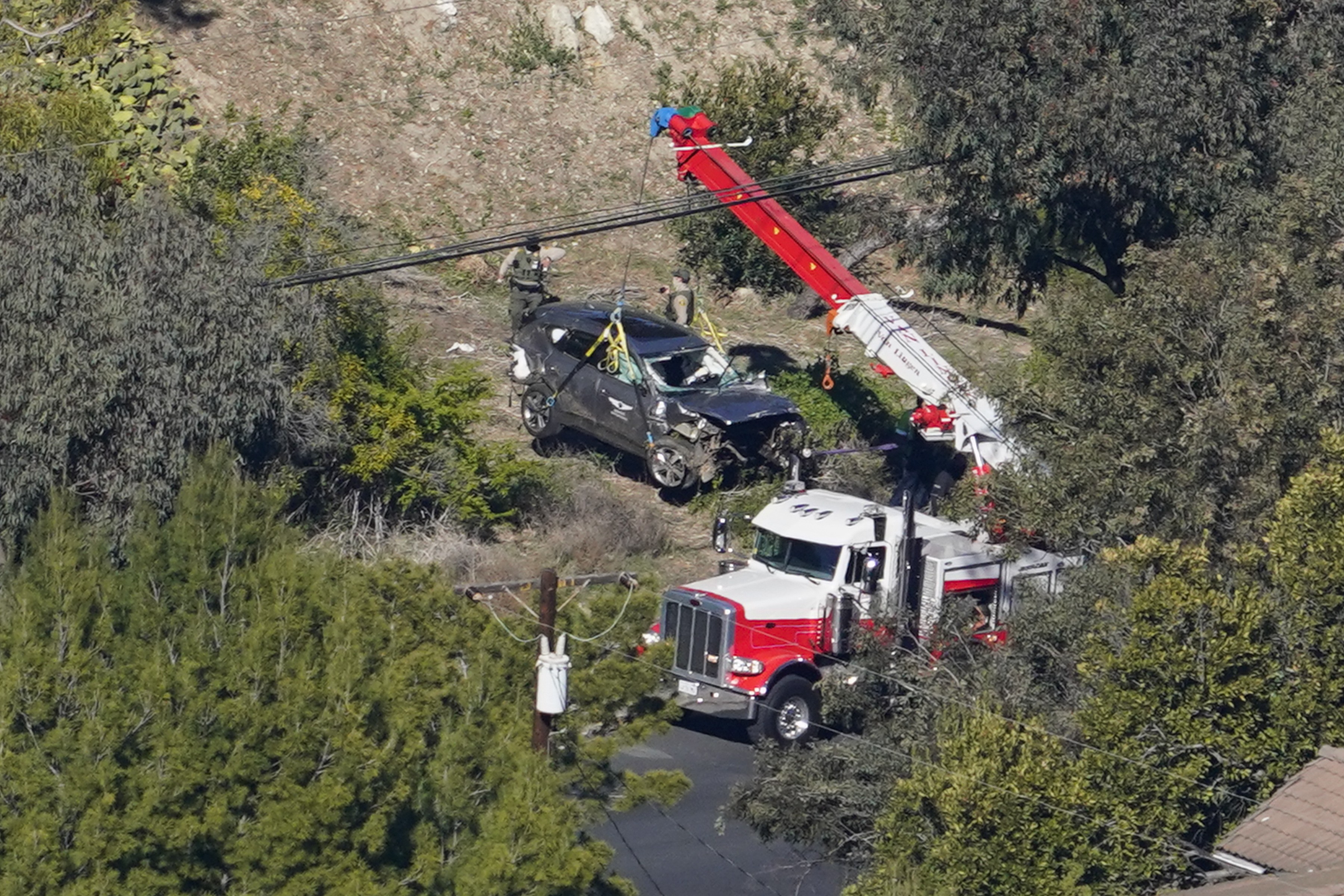 Tiger Woods sofreu acidente de carro no sul da Califórnia e teve que ser retirado das ferragens do veículo (Foto: Getty Images)
