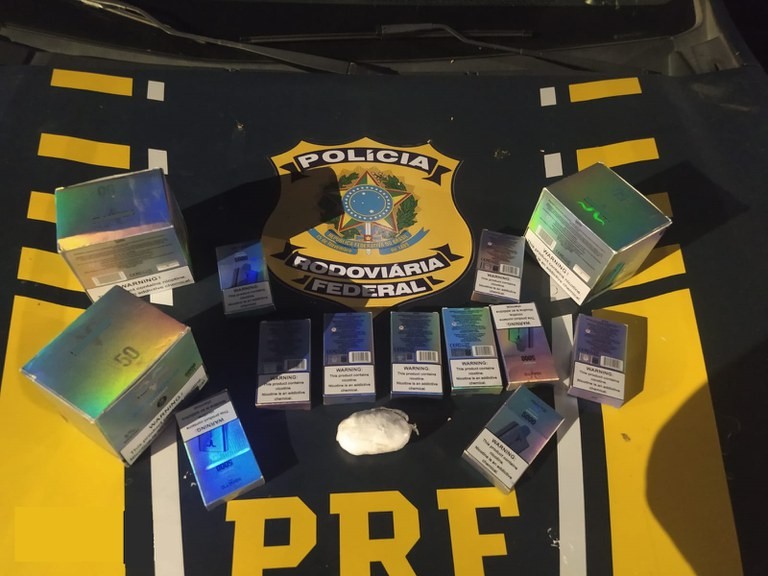 PRF apreende três caixas de cigarro eletrônico na BR-316, em Parnamirim