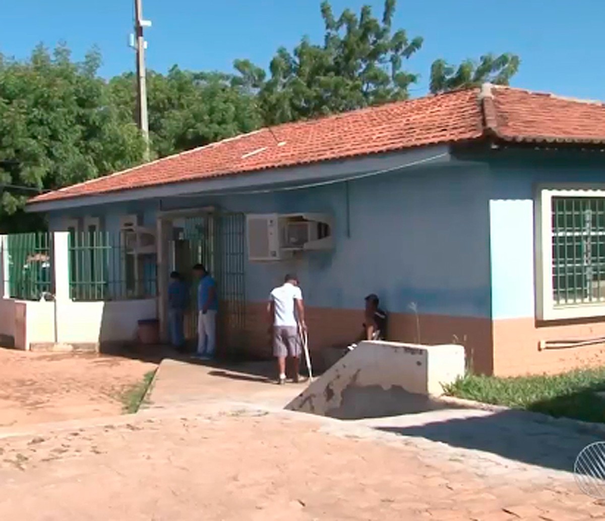 Casal suspeito de aplicar golpe para clonar cartões de crédito é preso no oeste na BA; dupla fingia vender panelas | Bahia - Vimarsana News