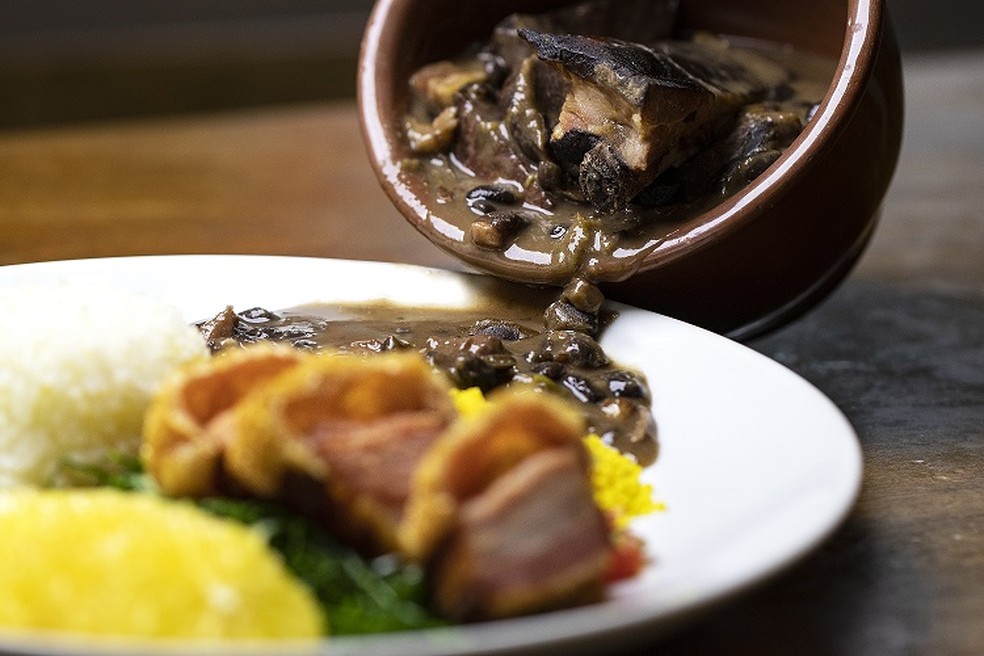 A feijoada foi um dos primeiros pratos do menu do restaurante — Foto: Jiquitaia/Divulgação