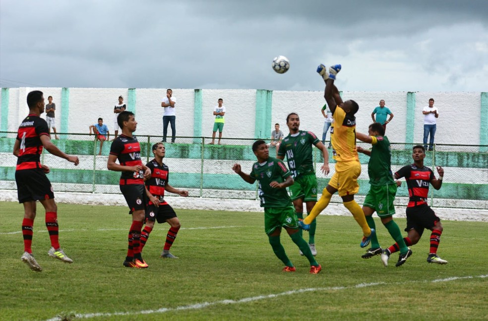 No sÃ¡bado, o Campinense goleou o Murici por 4 a 1  (Foto: JaÃ­lson ColÃ¡cio/Ascom Murici)