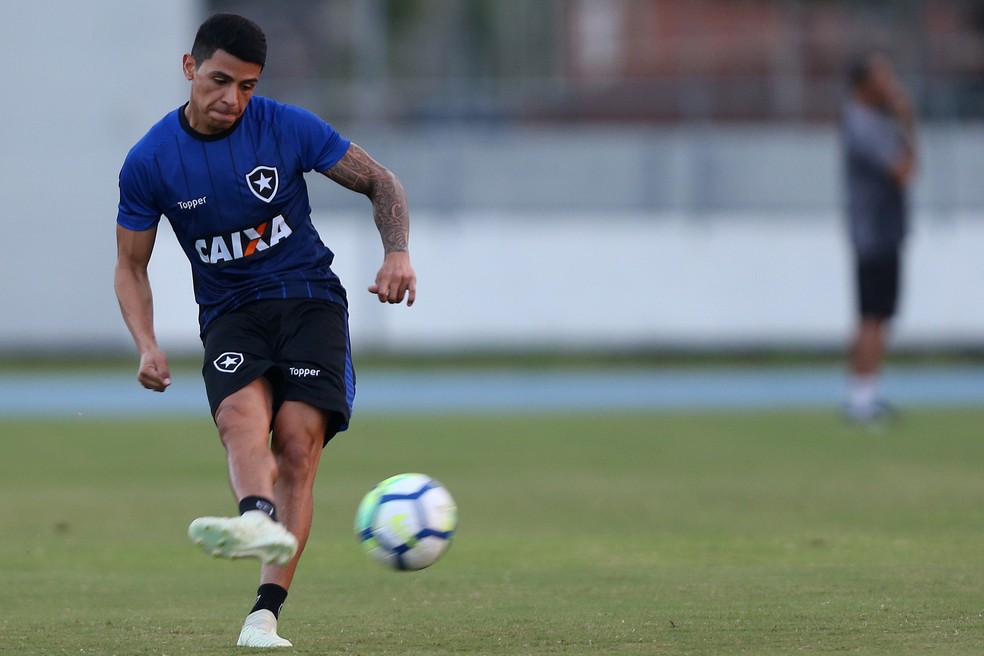 Renatinho em um treino do Botafogo (Foto: Vitor Silva/SSPress/Botafogo)