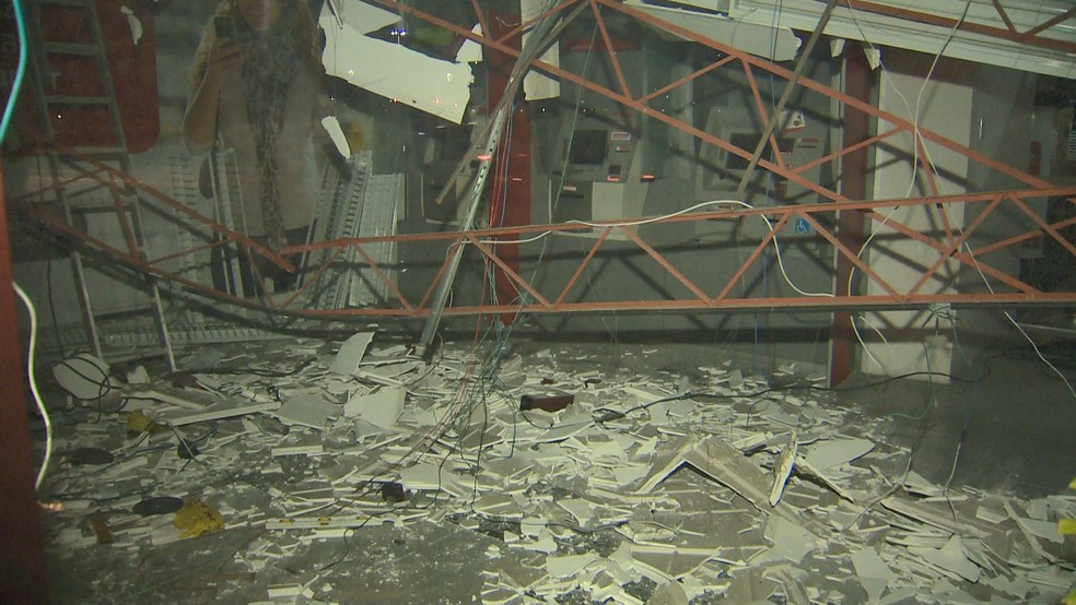 Acidente aconteceu em Vitória (Foto: Manoel Neto/ TV Gazeta)