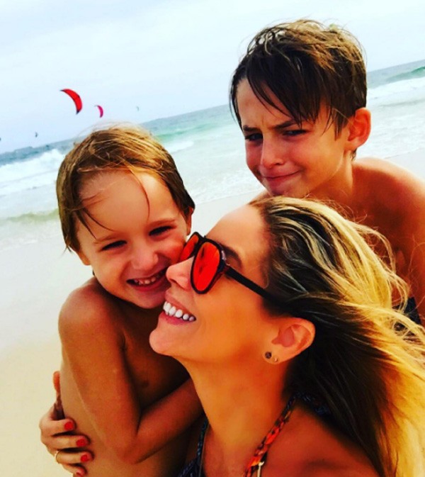 Danielle com os filhos (Foto: Reprodução/Instagram)