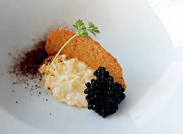 Curau, pele de banana e caviar (Foto: Andrea Marques)