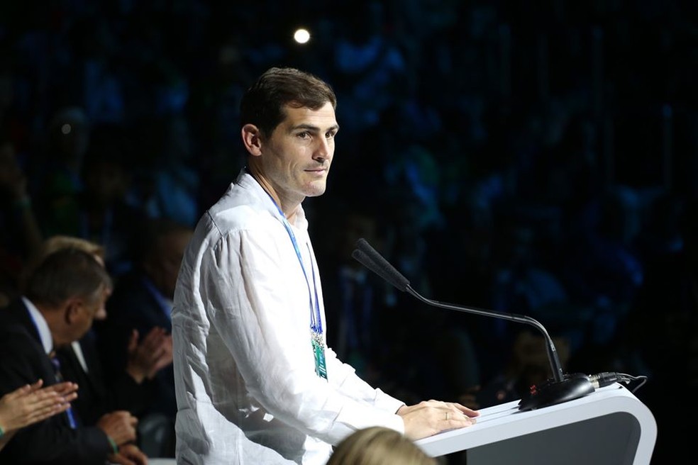 Casillas é um dos embaixados do projeto "Futebol pela Amizade" — Foto: Reprodução