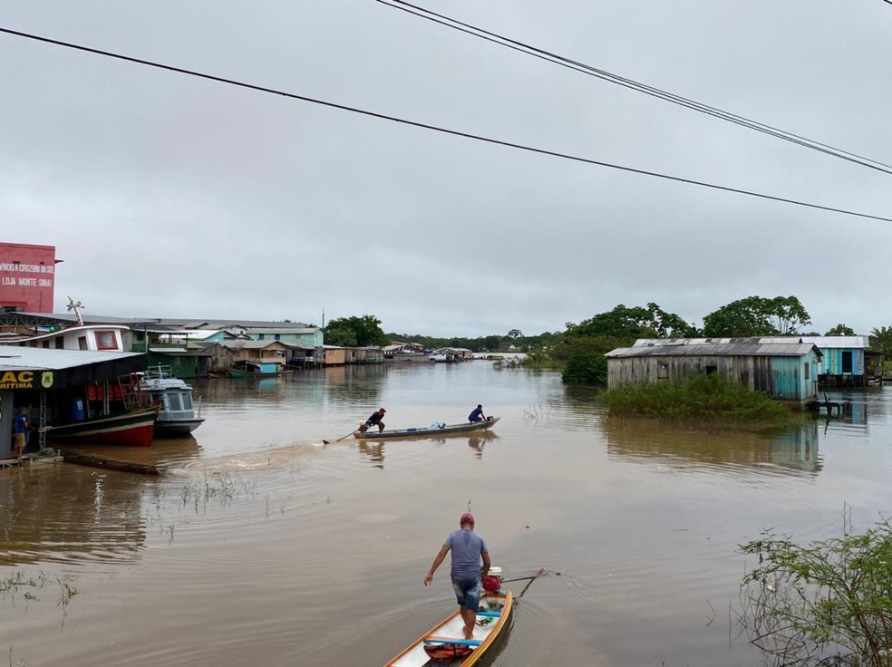 Rio Juruá segue acima da cota de transbordo em Cruzeiro do Sul — Foto: Bruno Vinicius/Rede Amazônica