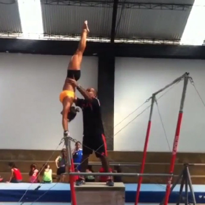 Após cirurgia, Jade publica foto de treinamento: Começando a melhorar