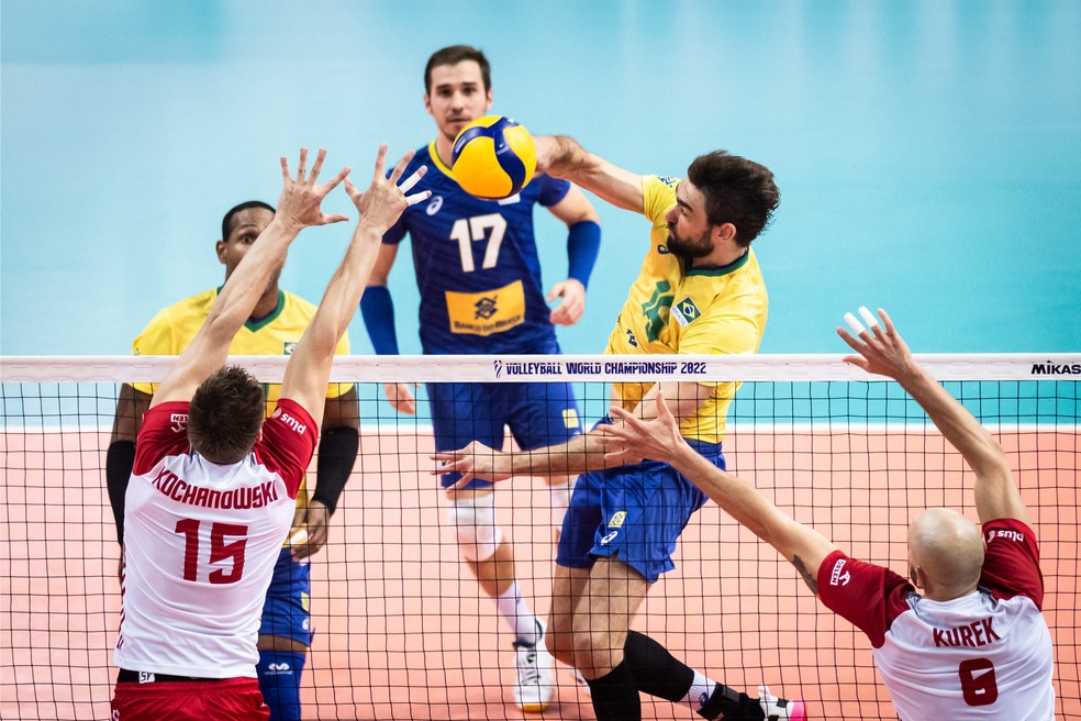 Luc�o foi consistente durante toda a semifinal contra a Pol�nia � Foto: FIVB