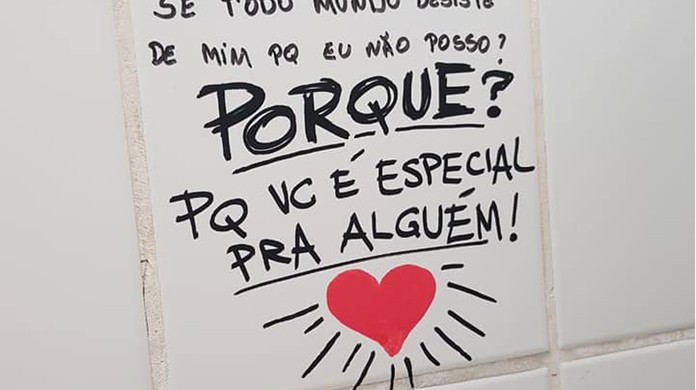 Artista Responde Frases De Suicidio Em Banheiro De Escola Publica Em Franca Voce E Especial Ribeirao Preto E Franca G1