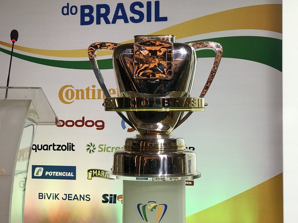 Taça da Copa do Brasil  (Foto: Giba Perez)