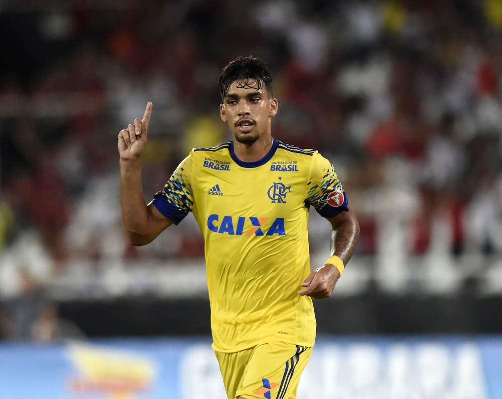Lucas Paquetá elogia treinador e faz comparação de seu início com o do técnico