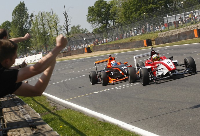 Com show em Brands Hatch, Gustavo Lima conquista 1ª vitória ...