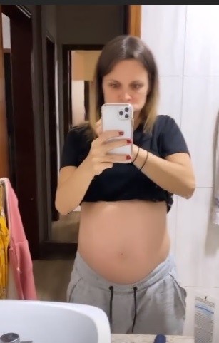 Atriz Daniela Carvalho está grávida de uma menina (Foto: Reprodução/ Instagram)