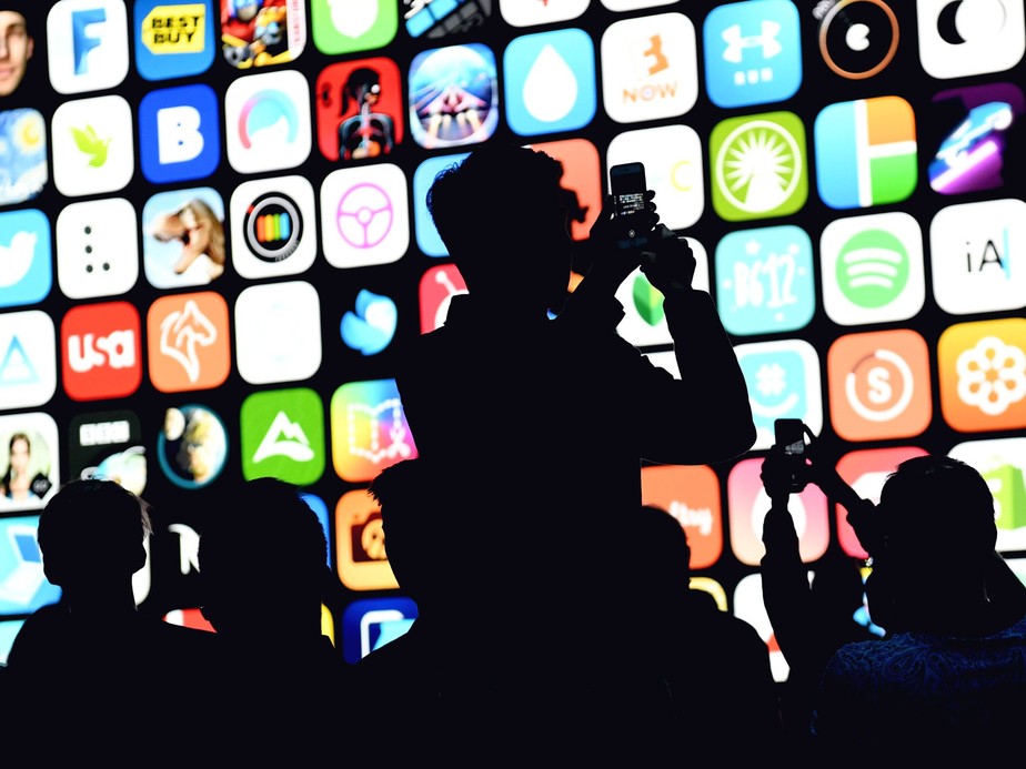 Apple e Google são investigados pelo Reino Unido por 'estrangulamento' em dispositivos móveis