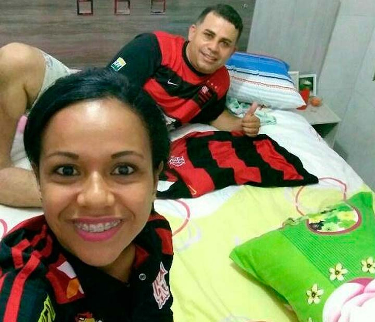 Dois Namorados Estão De Folga Do Trabalho Hoje