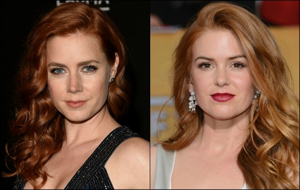 Ruivas fatais, as atrizes Amy Adams (à esq.), de 40 anos, e Isla Fisher, de 38, são semelhantes. (Foto: Getty Images)