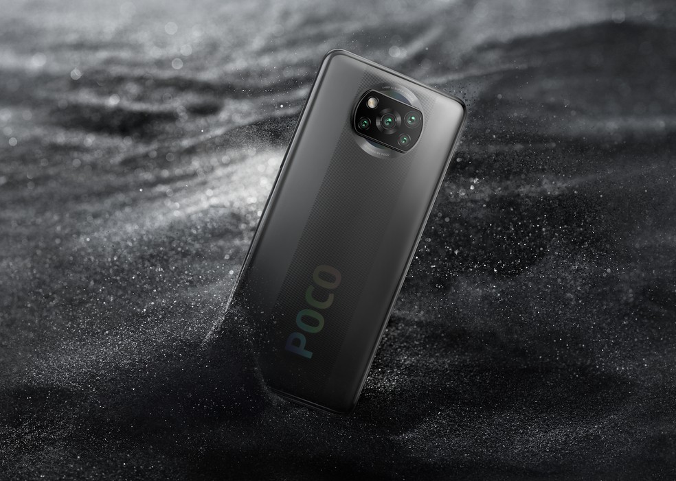 Poco X3 apresenta tela de 6,67 polegadas com resolução Full HD+ — Foto: Divulgação/Xiaomi