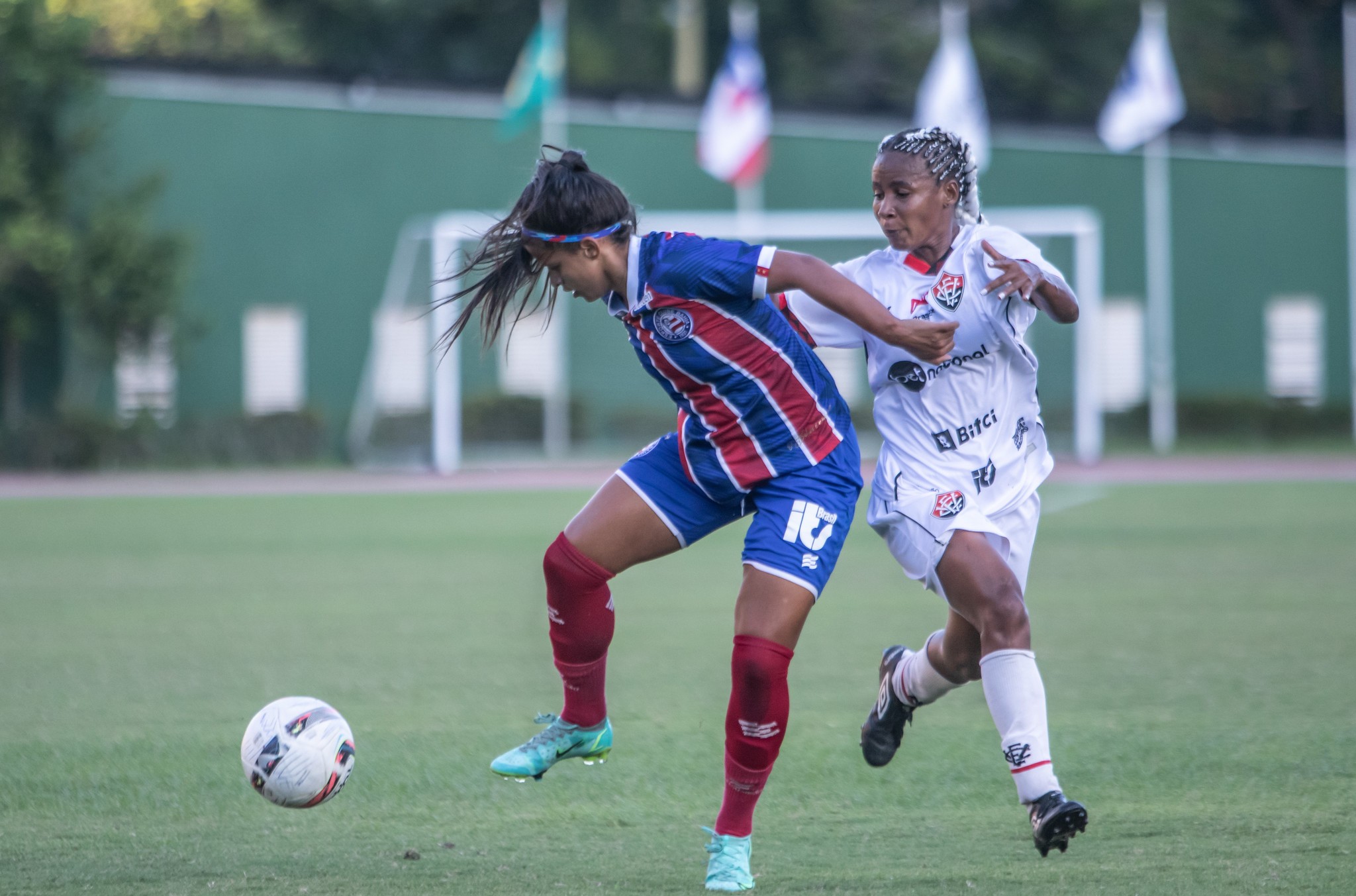 Vitória e Bahia se enfrentam no Barradão e abrem final inédita do Campeonato Baiano Feminino