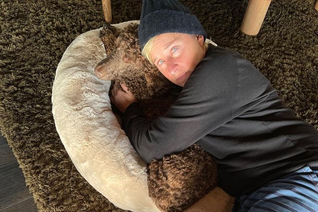 Com Covid-19, Ellen DeGeneres posta em isolamento (Foto: Reprodução/Instagram)