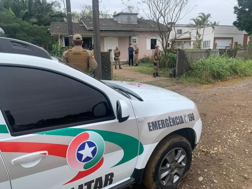 Sargento da PM foi assassinada na manhã desta segunda-feira em SC — Foto: Rachel Schneider/NSC TV