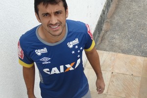 Robinho encabeça reuniu como os jogadores do Cruzeiro (Foto: Maurício Paulucci)