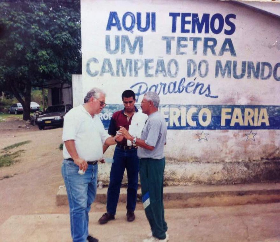 C&eacute;sar Far&iacute;as quando era um jovem venezuelano de 24 anos e passou por est&aacute;gio no Brasil com &Ecirc;nio Farias, Ant&ocirc;nio Lopes e Paulo Autuori &mdash; Foto: Arquivo pessoal