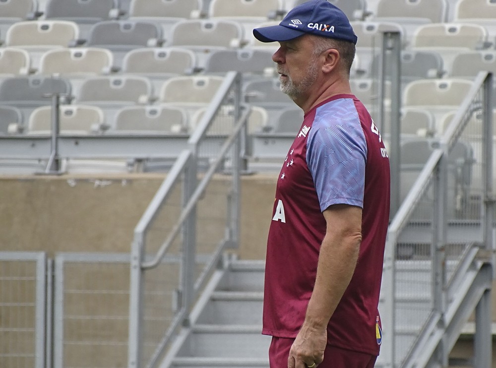 Mano aponta objetivo até a Copa e avalia Brasileiro: Cada jogo é uma pedreira