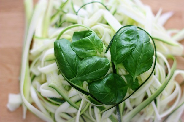 Além de trazer benefícios para o corpo, o macarrão de legumes também é prático na hora de cozinhar (Foto: (Unsplash / Peggy Marco / CreativeCommons))