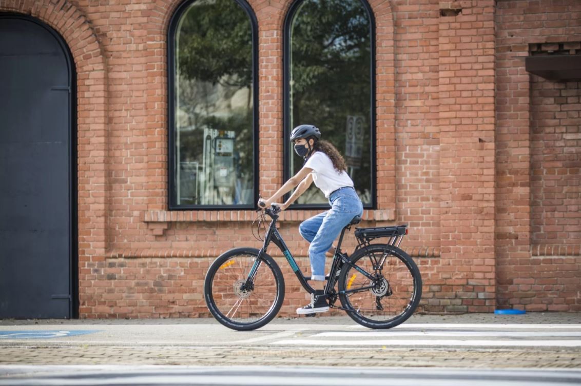 Bicicletas elétricas batem recorde de vendas no Brasil em 2021