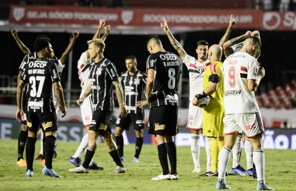 Tricolor superou o rival Corinthians na semifinal do Paulistão — Foto: Marcos Ribolli