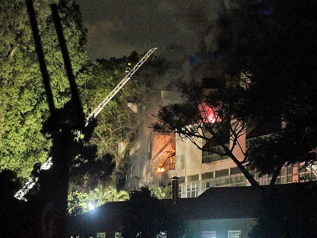 G1 - Incêndio atinge prédio da Sogipa, em Porto Alegre - notícias em Rio  Grande do Sul