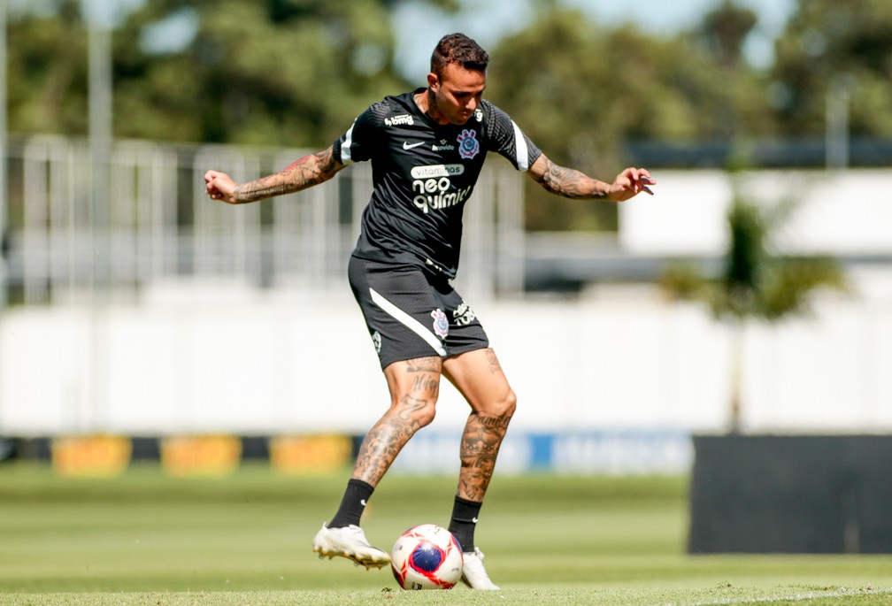 Corinthians intensifica treino de finalizações na expectativa de voltar a jogar na próxima semana